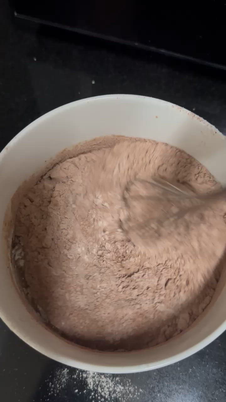 Foto langkah ke 3 dari resep Choco Muffin.