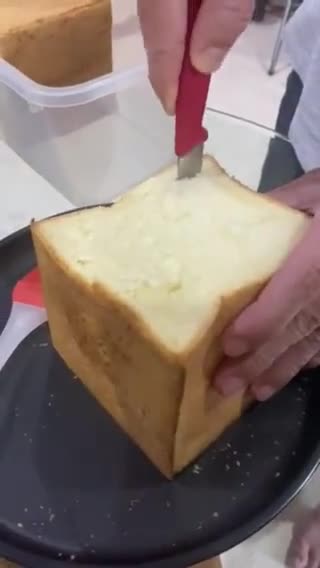 Foto langkah ke 1 dari resep Honey Toast Dessert ala Cafe.