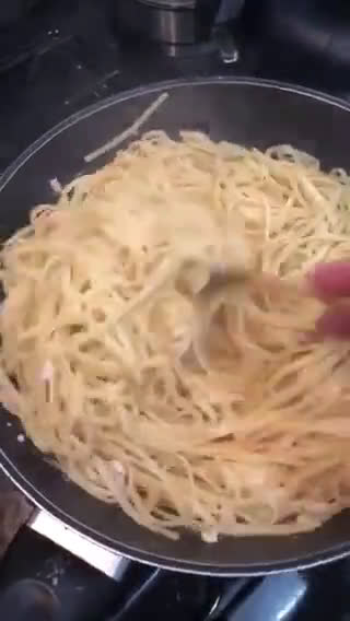 Foto del paso 6 de la receta: Cacio e pepe (spaghetti con queso y pimienta)