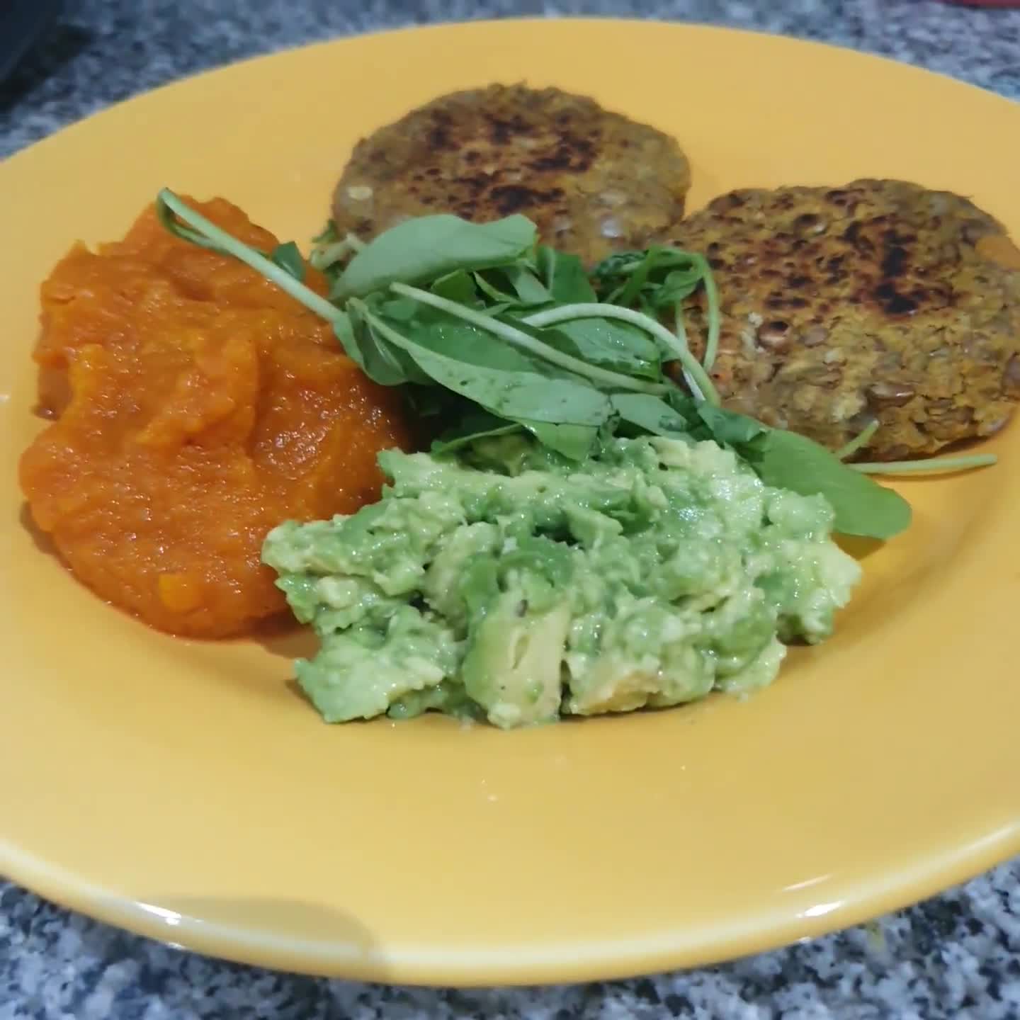 Foto del paso 4 de la receta: Hamburguesas de lentejas con zapallo cabutia y zanahoria 🥕