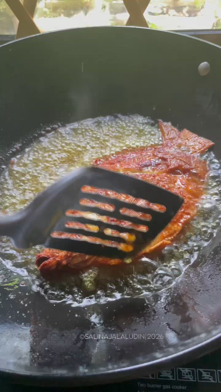 Gambar langkah 2 resipi Tilapia Merah Masak Tiga Rasa.