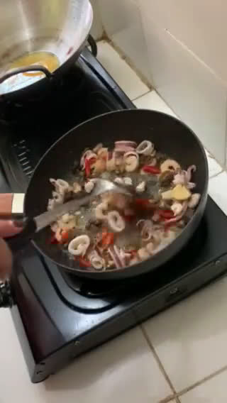 Foto langkah ke 3 dari resep Seafood Tauco rumahan.