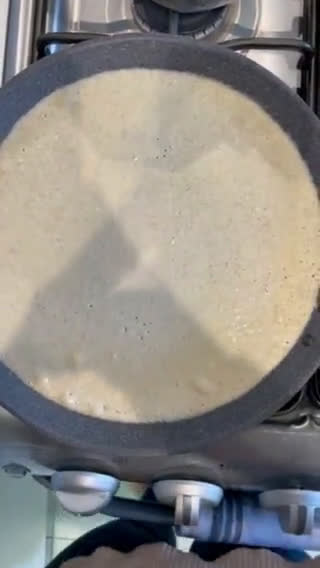 Foto del paso 3 de la receta: Crepa de avena con manzanas suaves caramelizadas sin azúcar