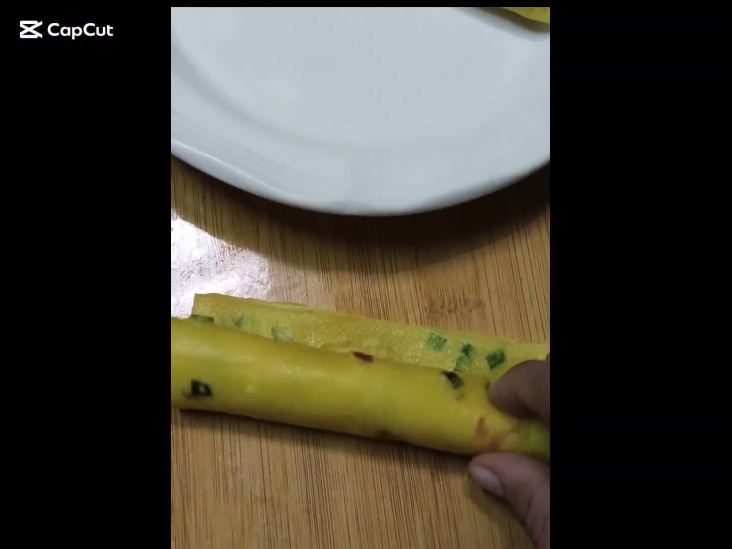 Gambar langkah 3 resipi Lempeng daun bawang.
