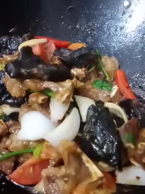 Gambar langkah 6 resipi Lamb Shoulder Goreng Sos Tiram Cendawan Hitam.
