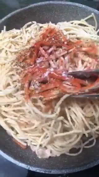 Gambar langkah 3 resipi Chicken & Beef Aglio Olio.
