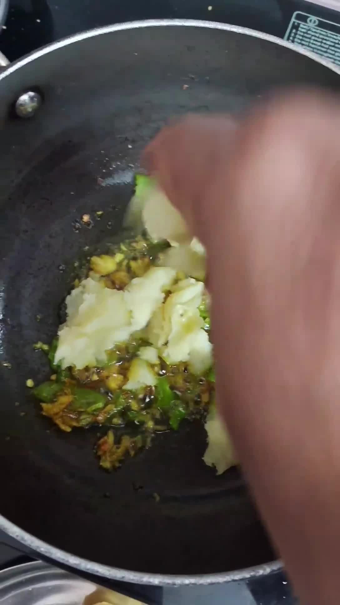 टमाटर की सब्जी 🍅 रेसिपी चरण 3 फोटो