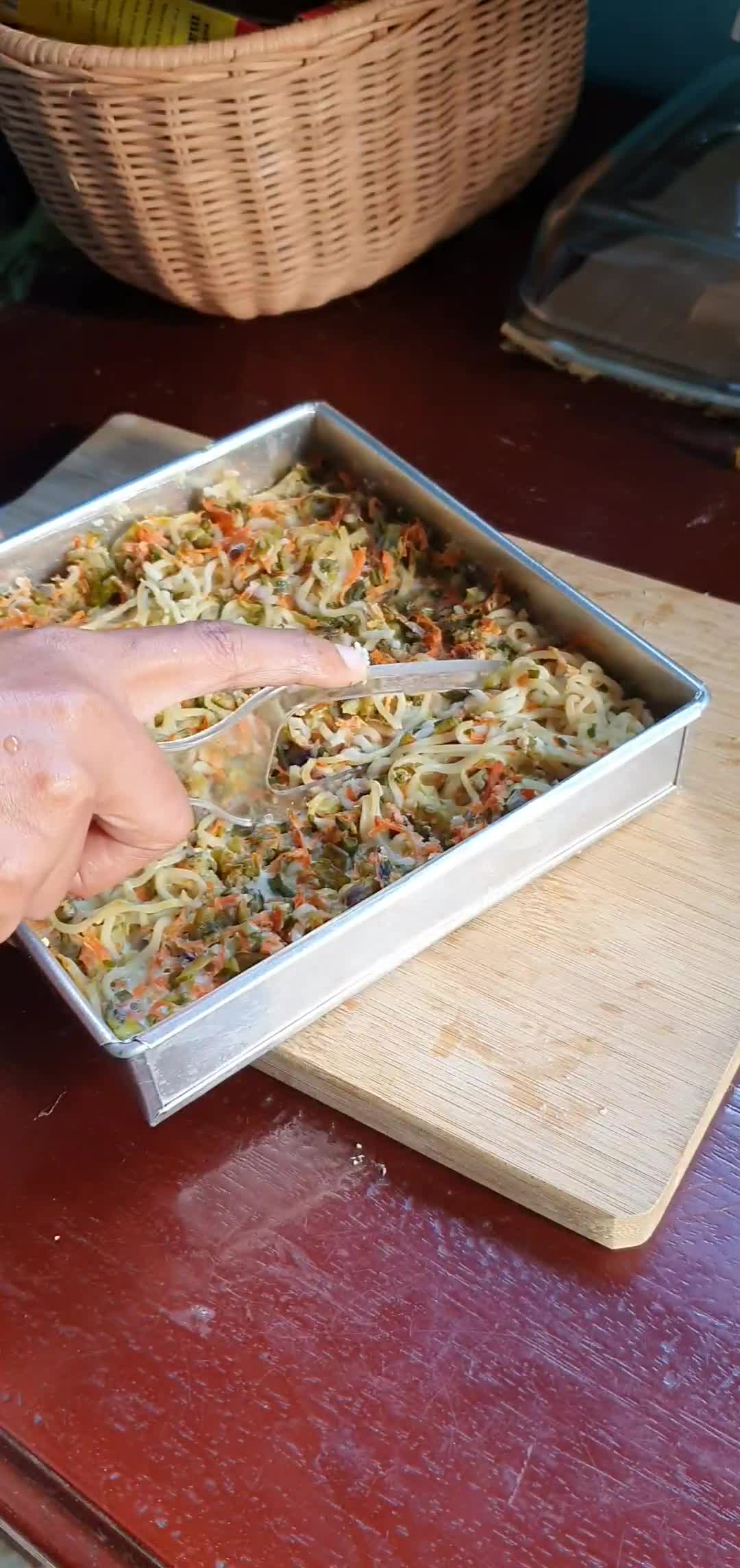 Foto langkah ke 4 dari resep Nugget Mie Sayuran.