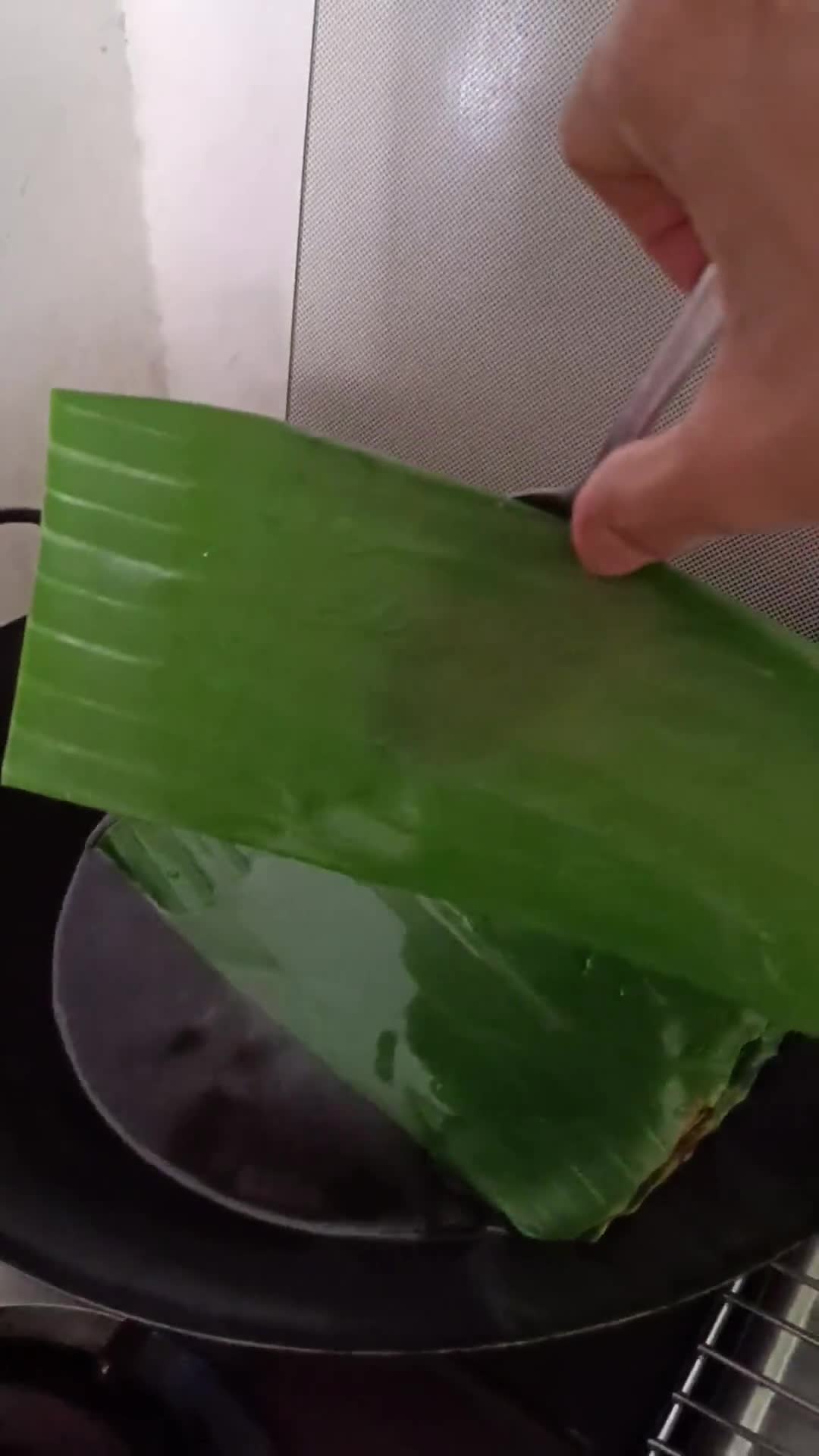 Foto langkah ke 4 dari resep Nagasari Mutiara dg Susu Kedelai.