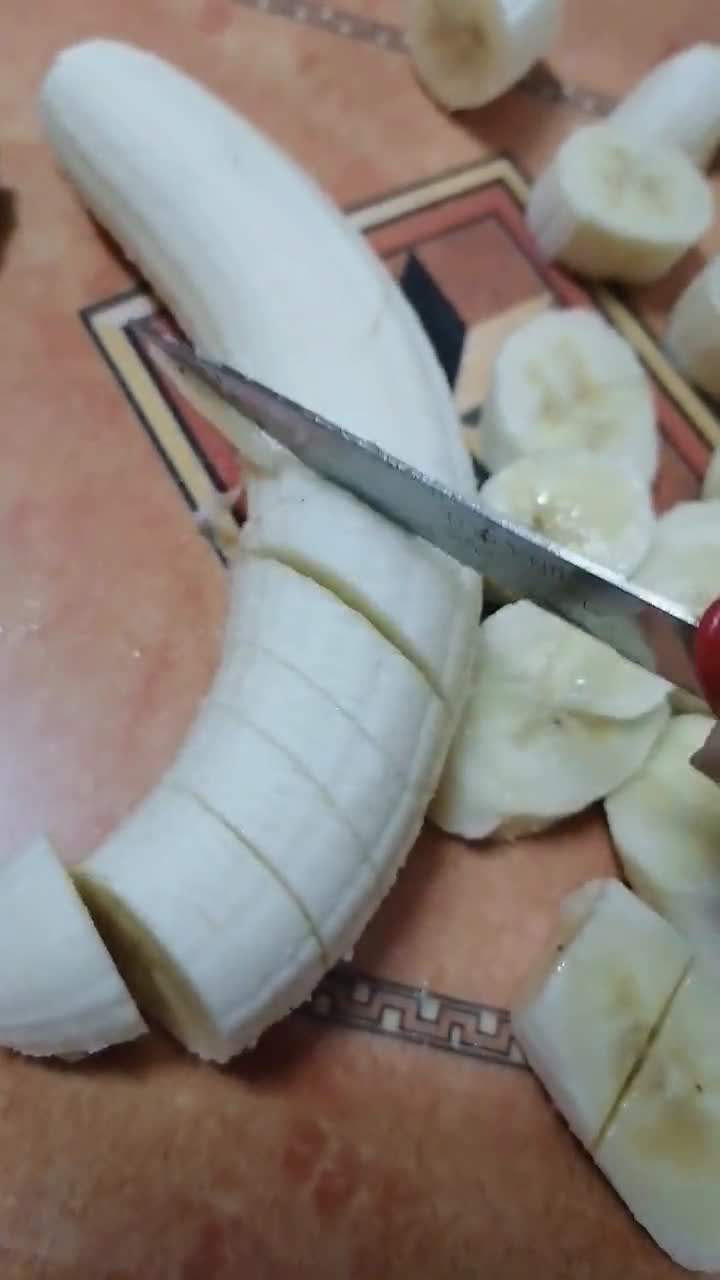 صورة لخطوة 1 من وصفة طريقة تجميد الموز وباقي الفواكه 🍌🍇🍈🍉