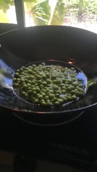 Gambar langkah 1 resipi Sambal Hijau Terung Pipit.