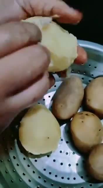फ्राइड पोटैटो स्माइली(potato smily recipe in hindi) रेसिपी चरण 1 फोटो