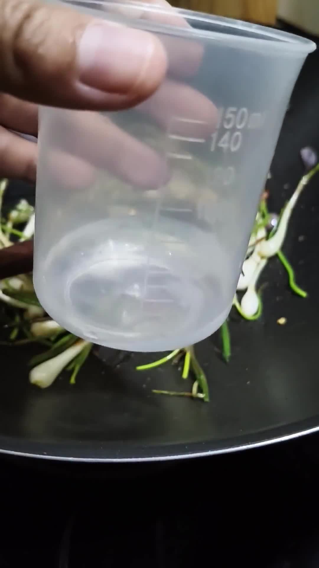 Foto langkah ke 7 dari resep Lengkio Tumis Kecap.