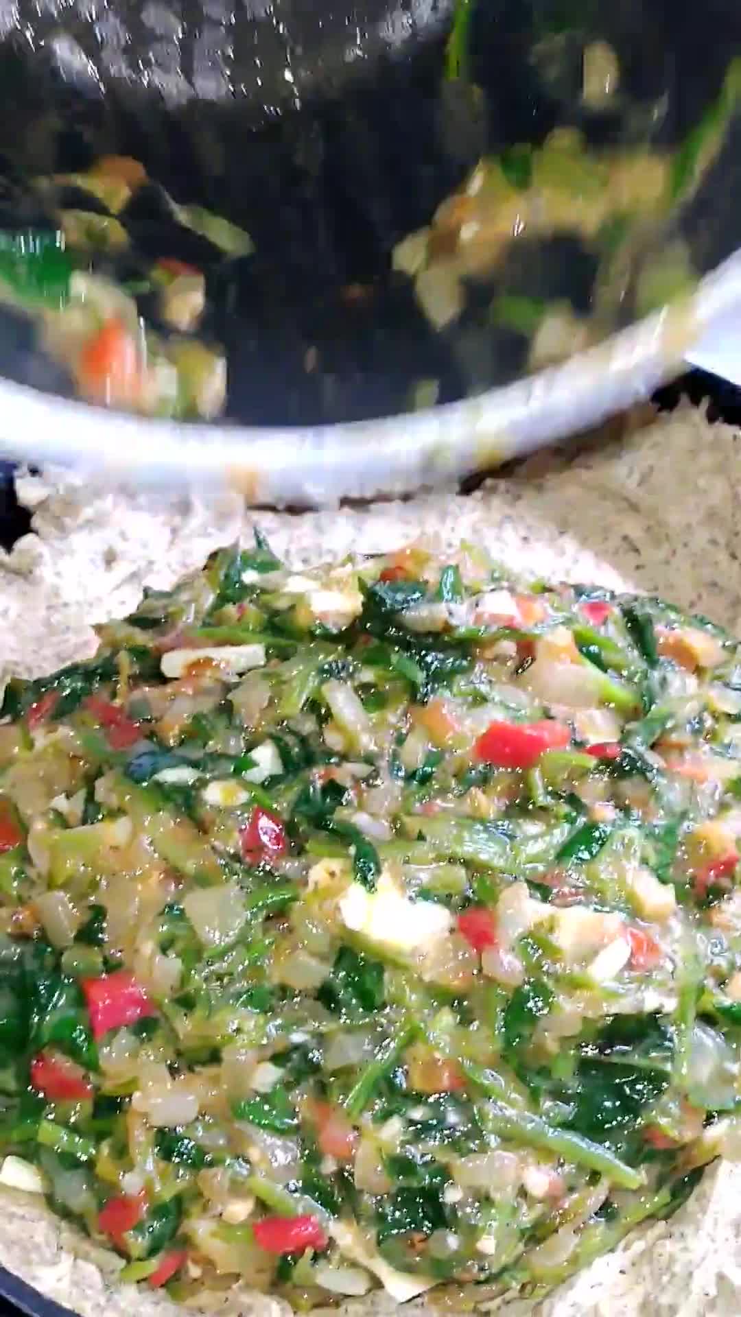 Foto del paso 7 de la receta: Tarta de espinaca con masa saludable 🤤