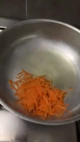 صورة لخطوة 1 من وصفة رز بخاري