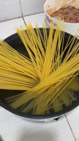 Foto langkah ke 2 dari resep Spagetti oriental ala pizza hut🍝.