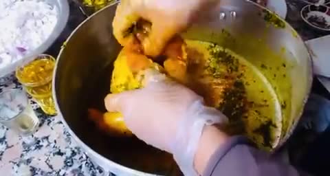 صورة لخطوة 3 من وصفة الدجاج محمر