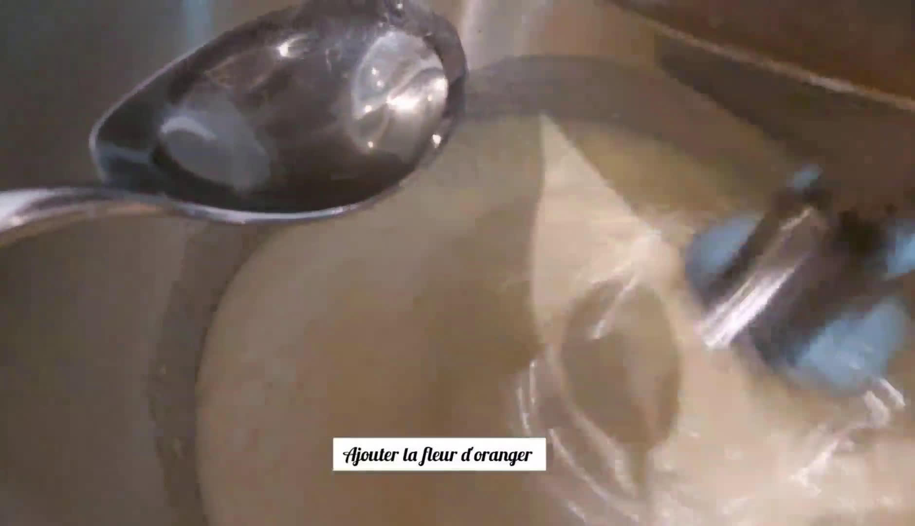 Une image de l'étape 3 de Crêpes Party saveur orange.