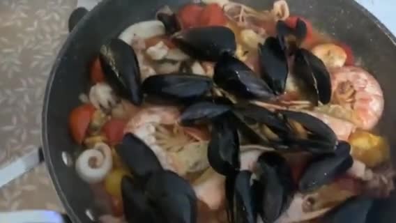 Foto del passaggio 7 della ricetta Paccheri al sapore di mare