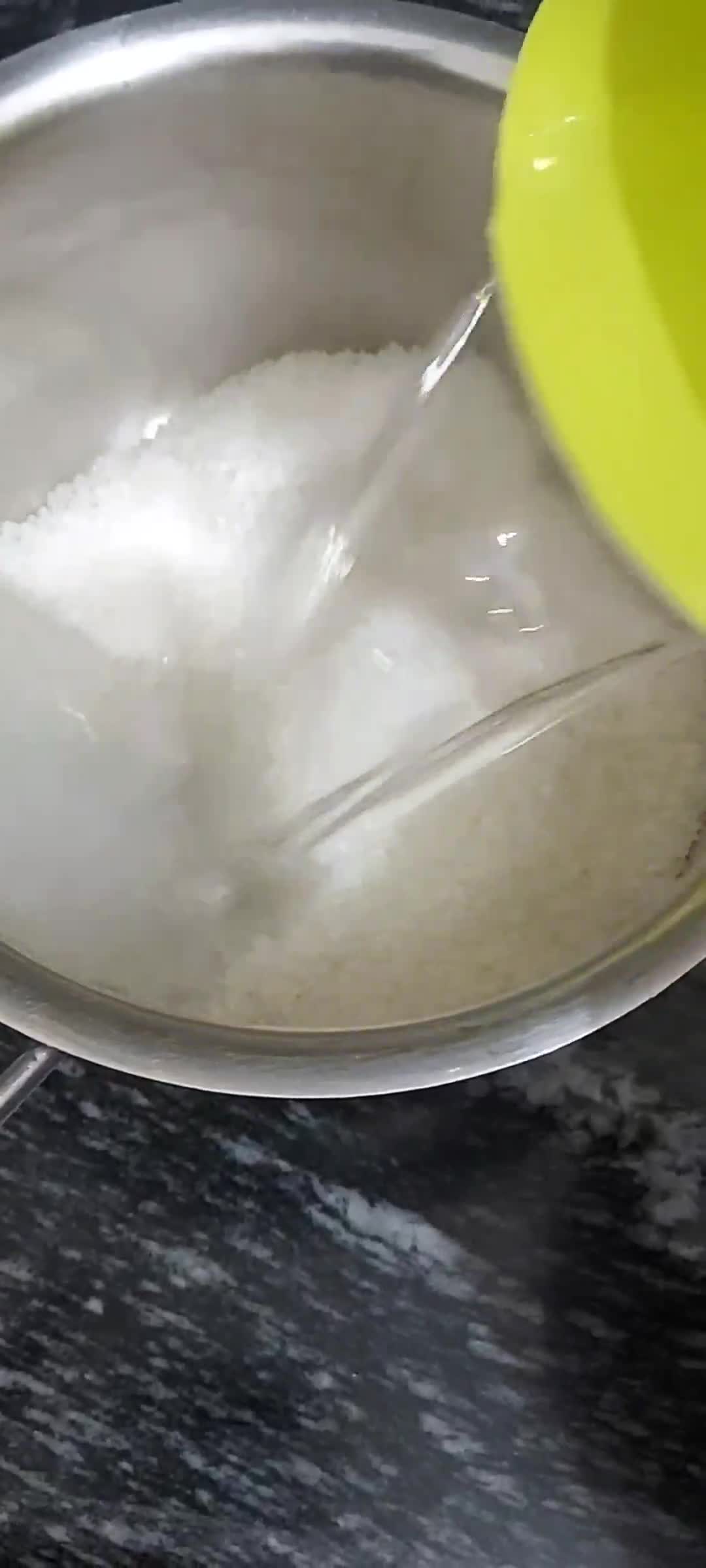 तीज स्पेशल मावा घेवर (Teej Special mawa ghevar recipe in hindi) रेसिपी चरण 2 फोटो