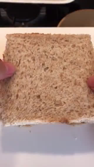 Foto langkah ke 4 dari resep Banana Sandwich Simple dan Mudah.