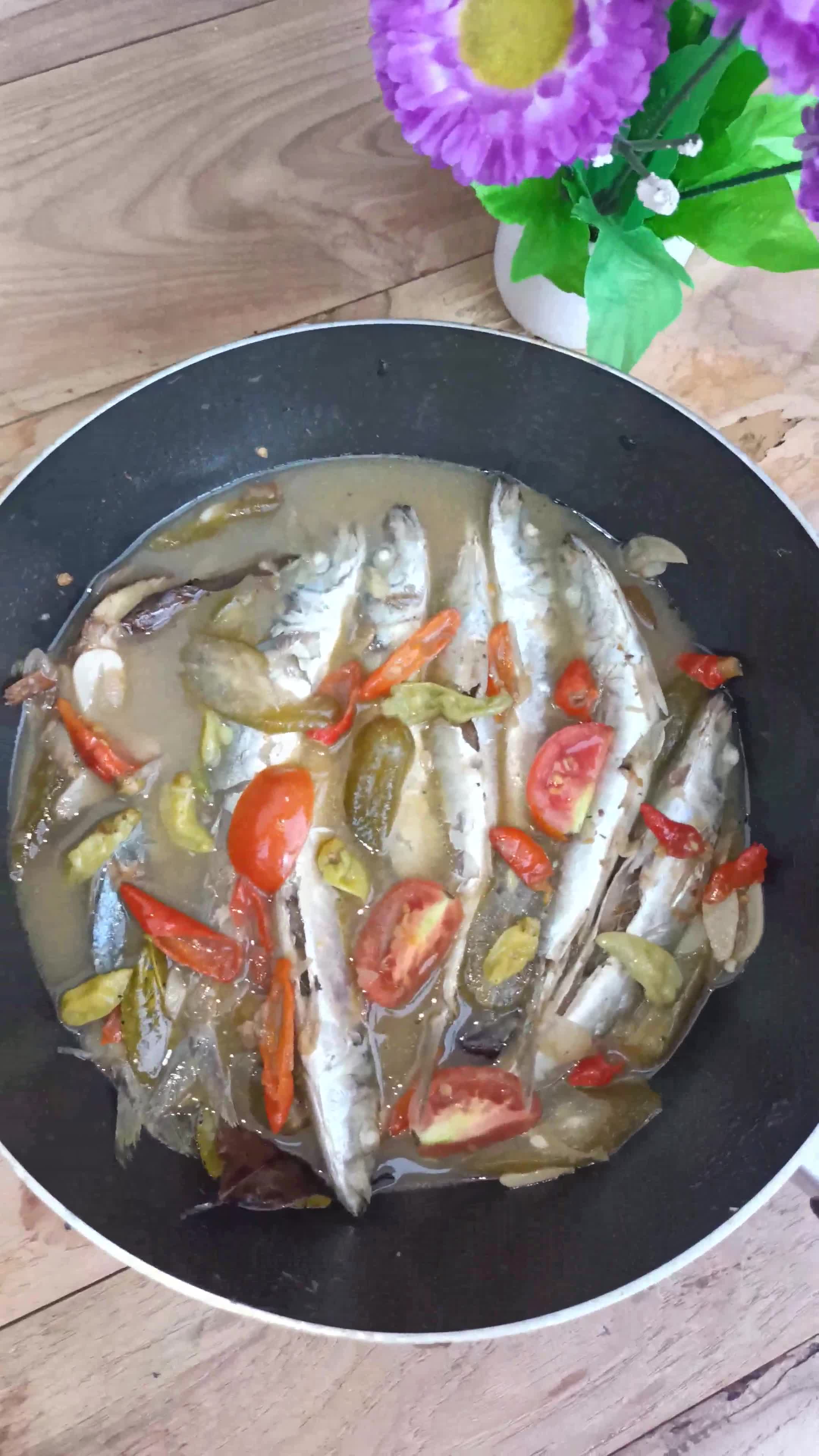 Foto langkah ke 4 dari resep Tumis Ikan.