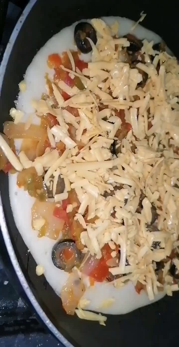 صورة لخطوة 4 من وصفة بيتزا سايله في الطاوه