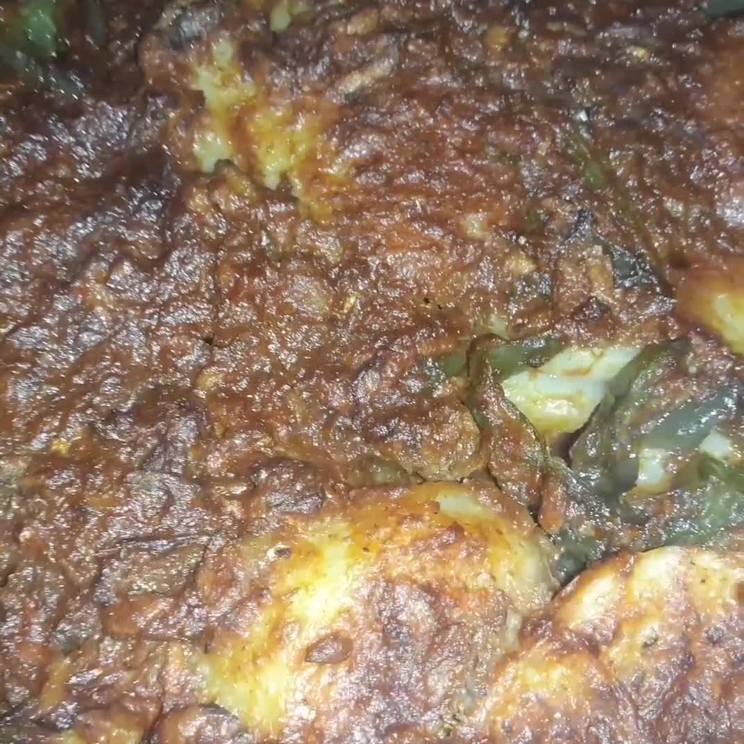 صورة لخطوة 4 من وصفة بطاطا بالتونة🐋 في الفرن🥫🐋🍅