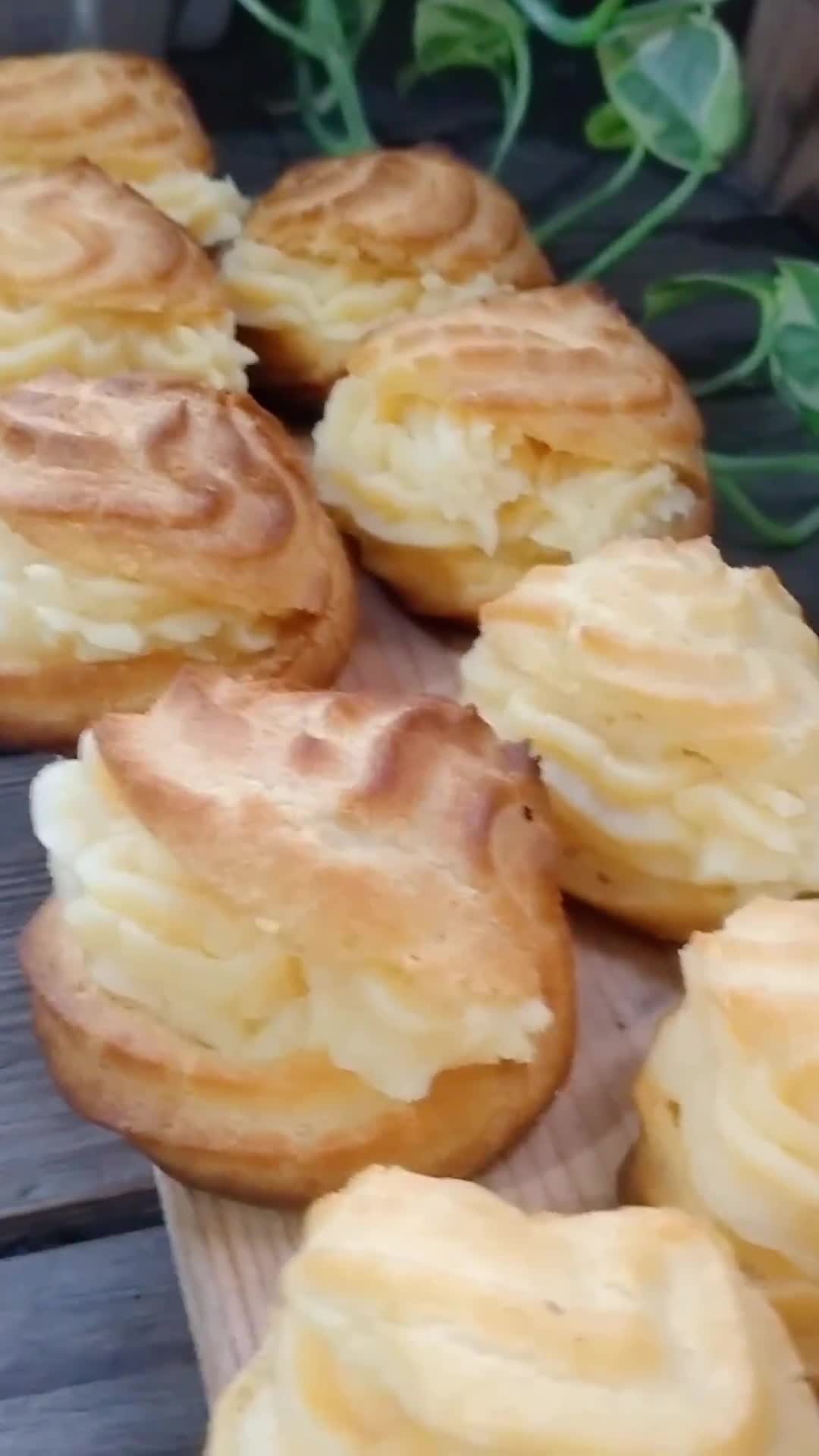 Foto langkah ke 12 dari resep Kue Soes Vla Salted Egg.