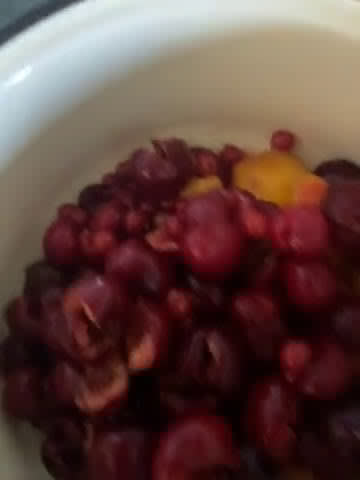 Piros bogyó mártás🍒🍇 recept fázis 2 fotója