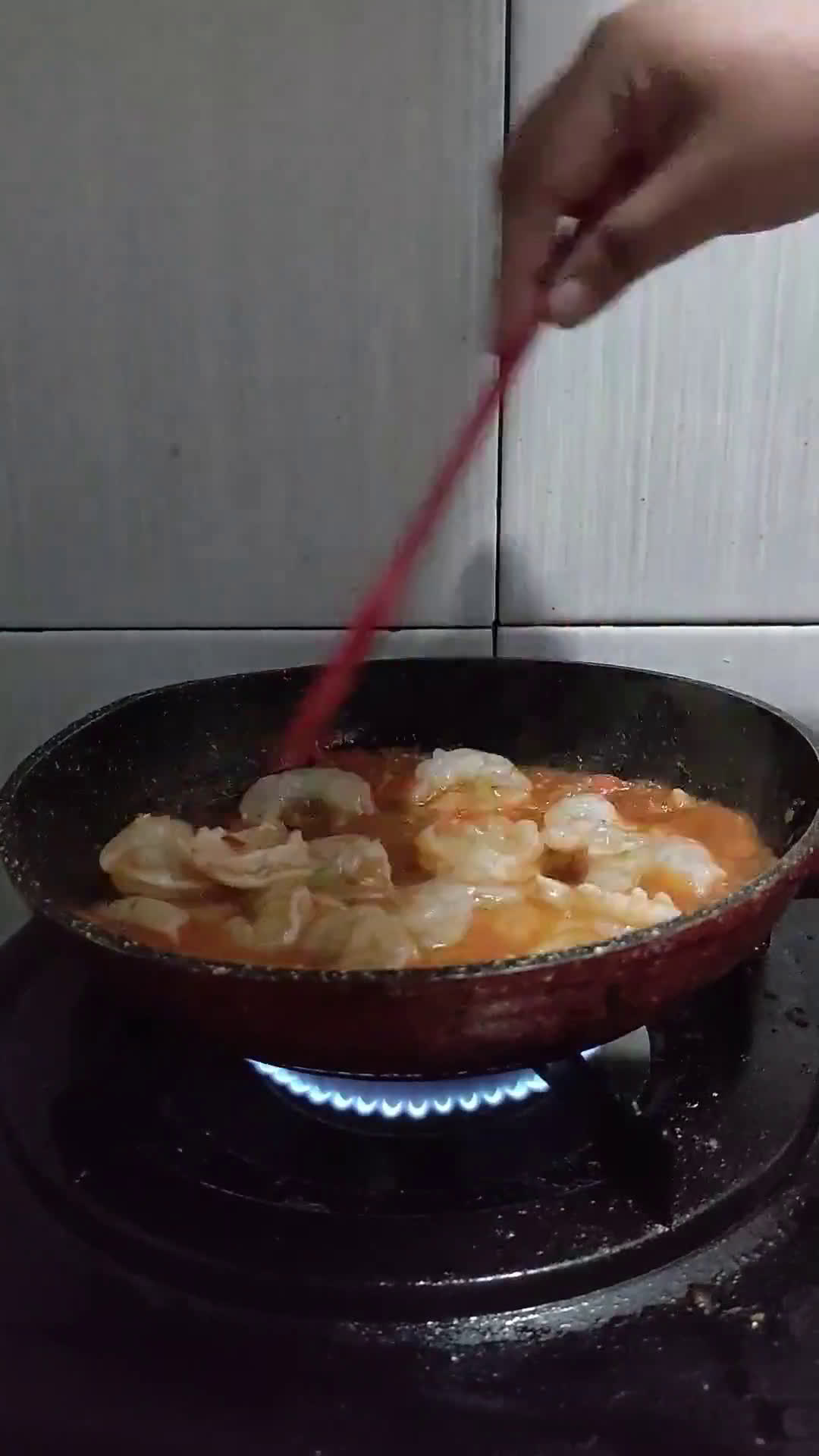 Foto langkah ke 3 dari resep Udang Asam Pedas.