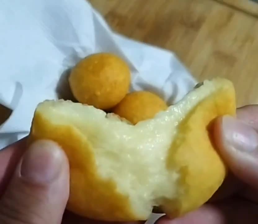 Foto del paso 3 de la receta: Bolitas crujientes de queso