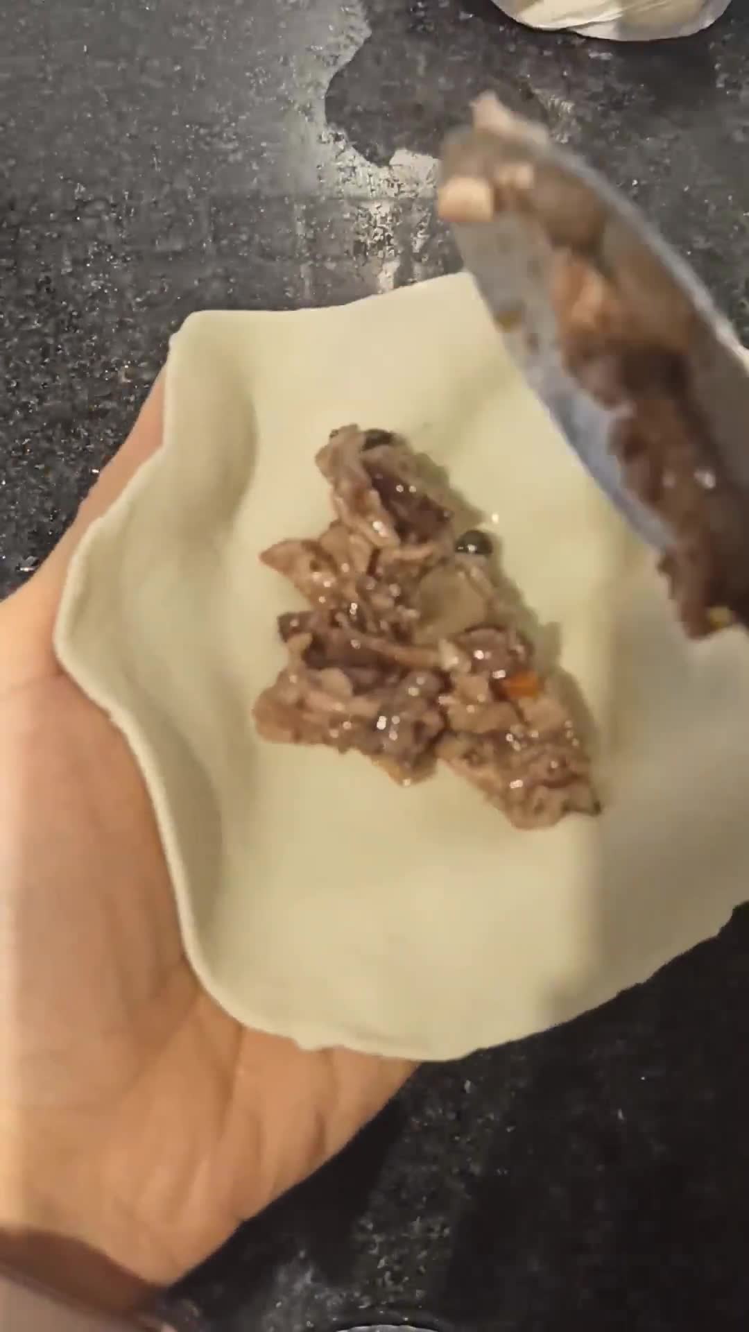 Foto del paso 5 de la receta: La mejor masa de empanadas