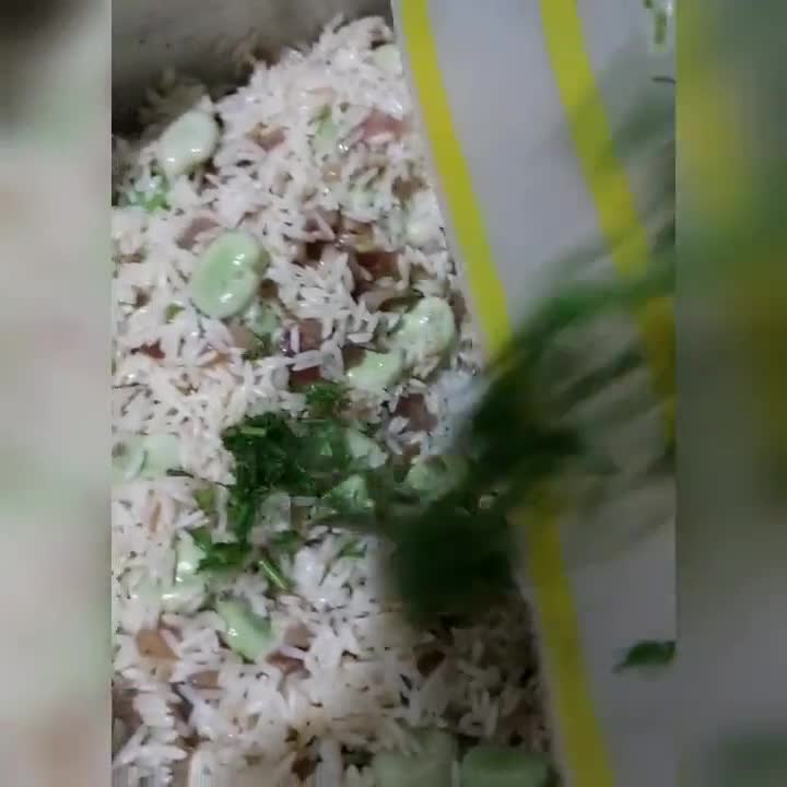 صورة لخطوة 3 من وصفة ارز بالفول الأخضر واللحمه 👌