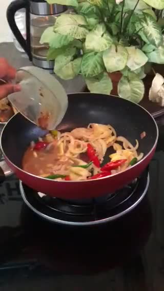 Gambar langkah 3 resipi Ikan Pelata Masak Asam Jawa.