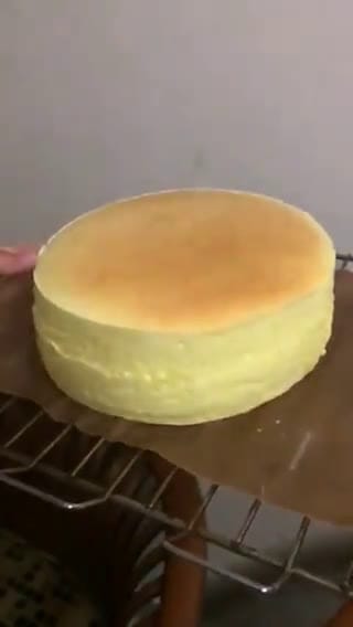 Foto langkah ke 12 dari resep Cheddar Cheesecake.