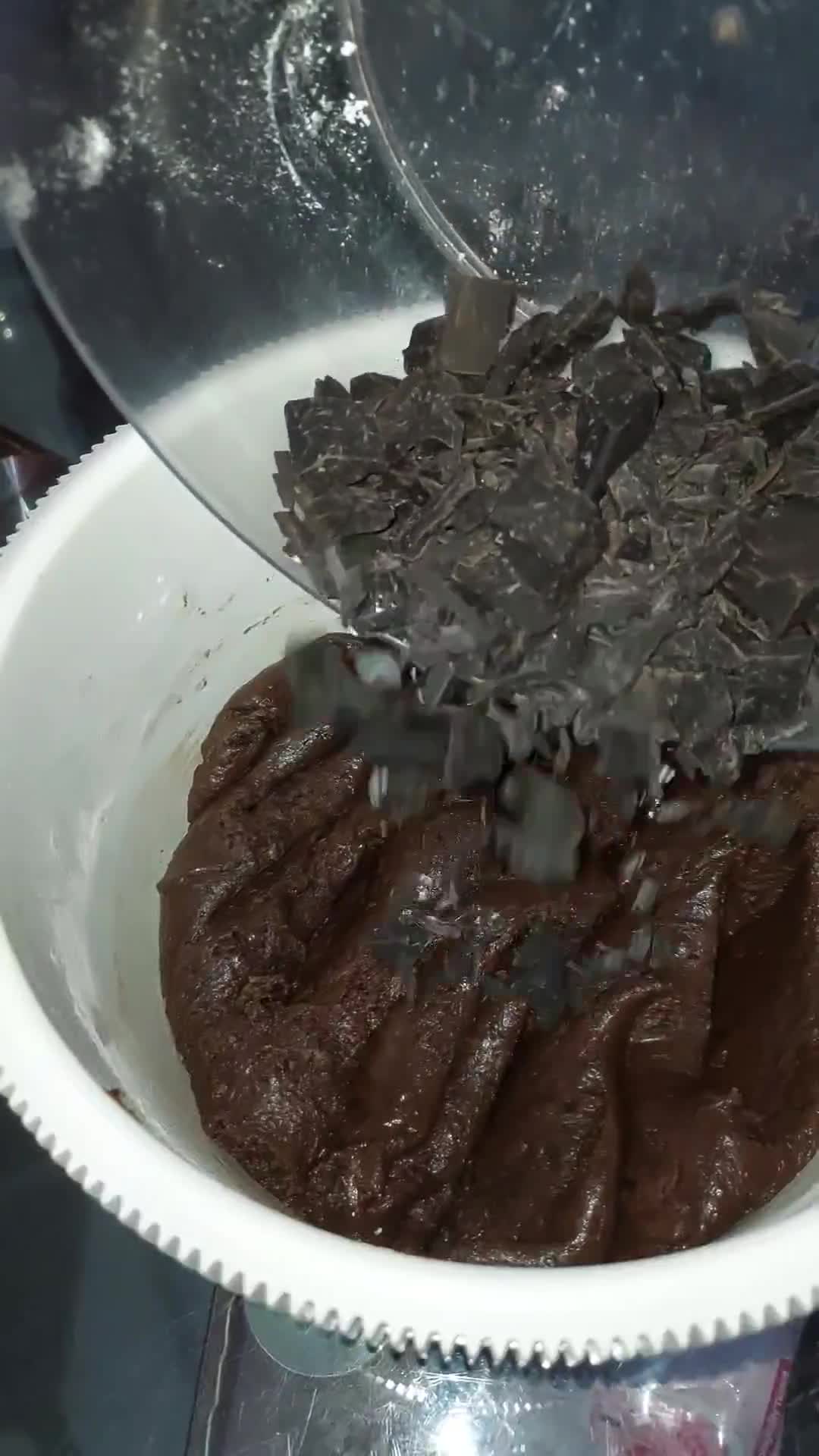 Foto langkah ke 5 dari resep Soft Cookies Tripple Chocolate.