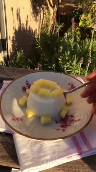 Foto del paso 3 de la receta: Panna cotta de piña colada
