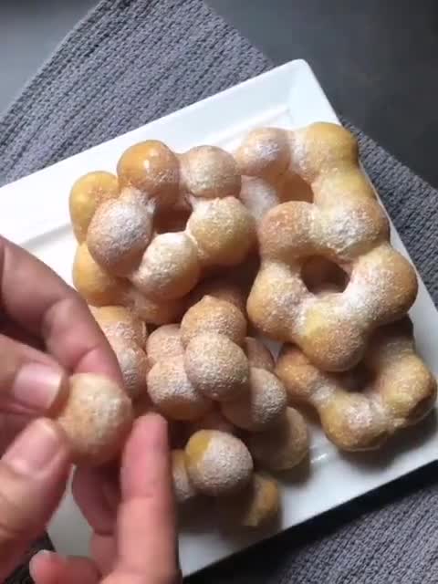 Gambar langkah 7 resipi Mochi Donut.