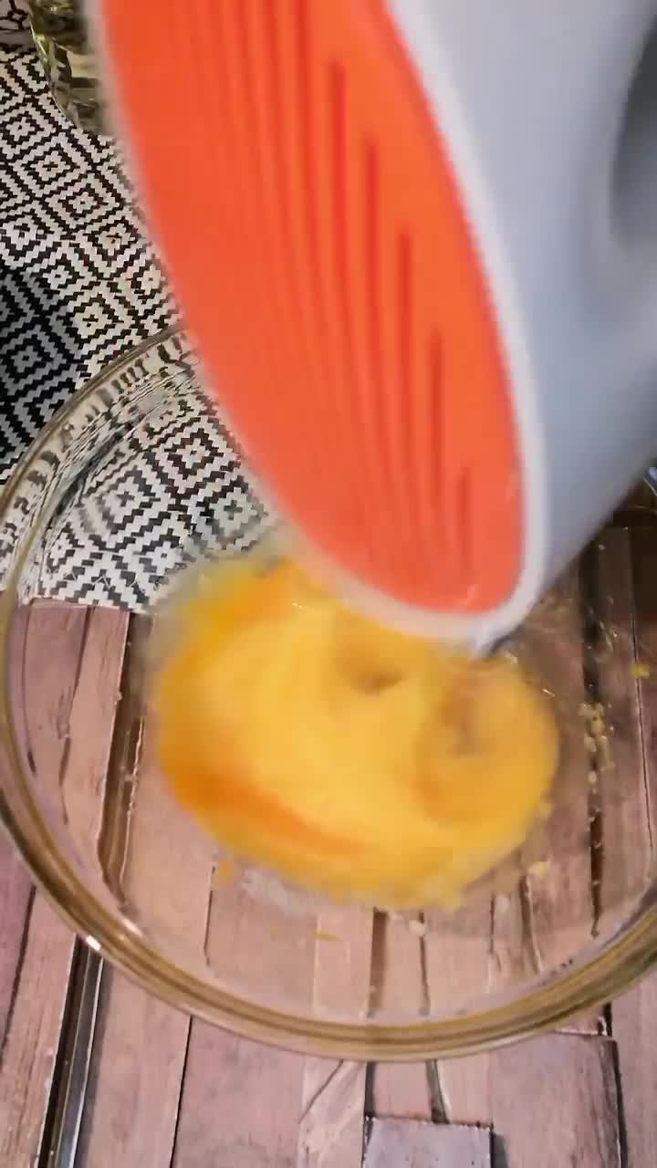 Foto del passaggio 1 della ricetta Ciambella frutti di bosco