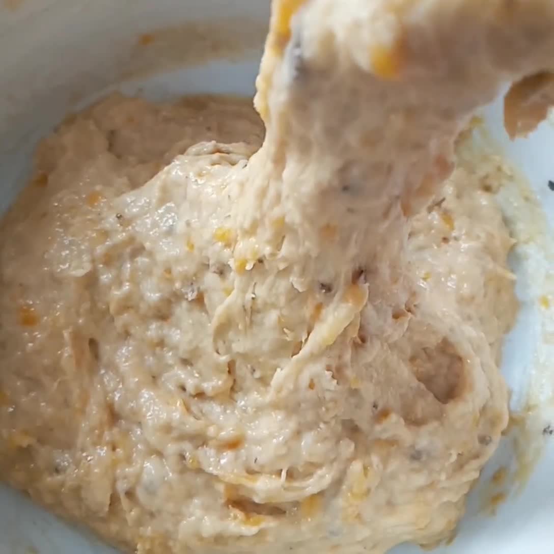 Foto langkah ke 2 dari resep Bola Pisang Crispy Isi Cokelat.