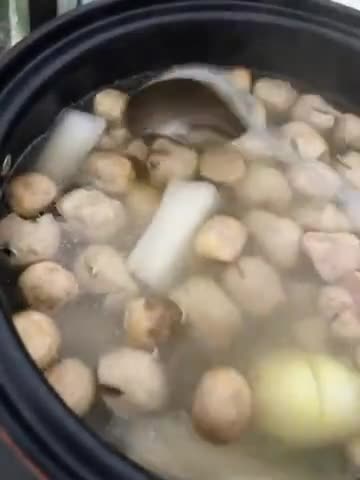 Hình bước làm 2 của món Bún bò viên