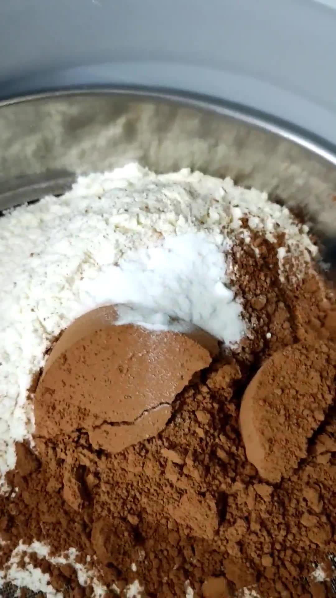 A picture of step 1 of Buttercream Chocolate Cupcakes.