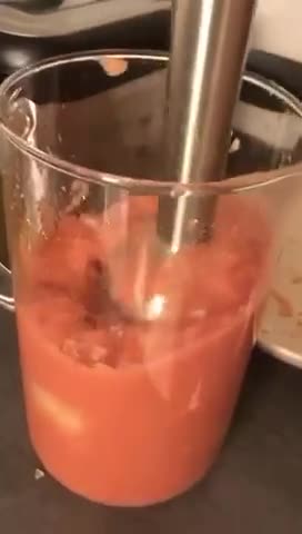 Foto del paso 1 de la receta: Gazpacho con pan