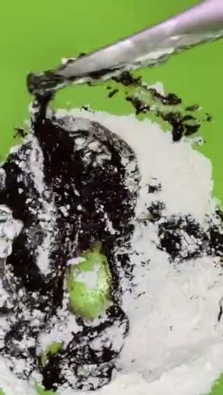 Foto langkah ke 4 dari resep Chocolate Chiffon Cake.
