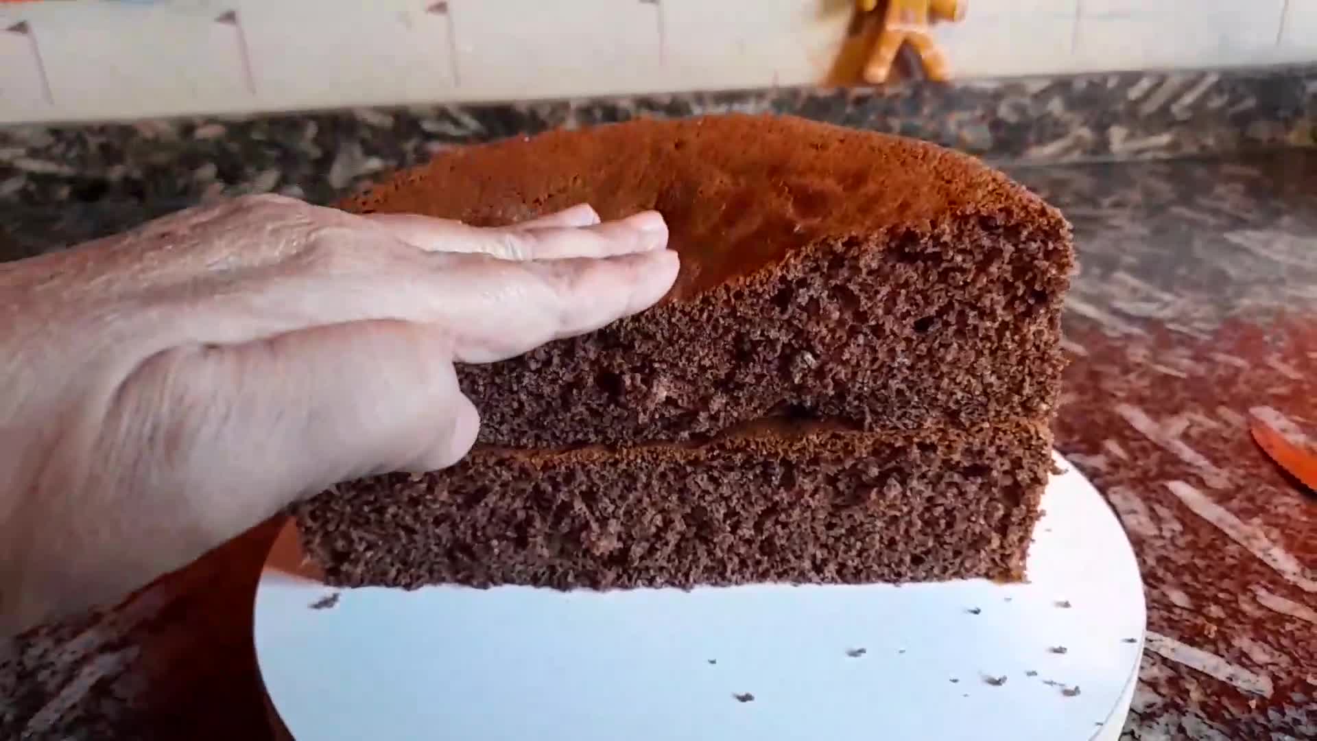 Foto del paso 7 de la receta: Bizcocho genoise de chocolate