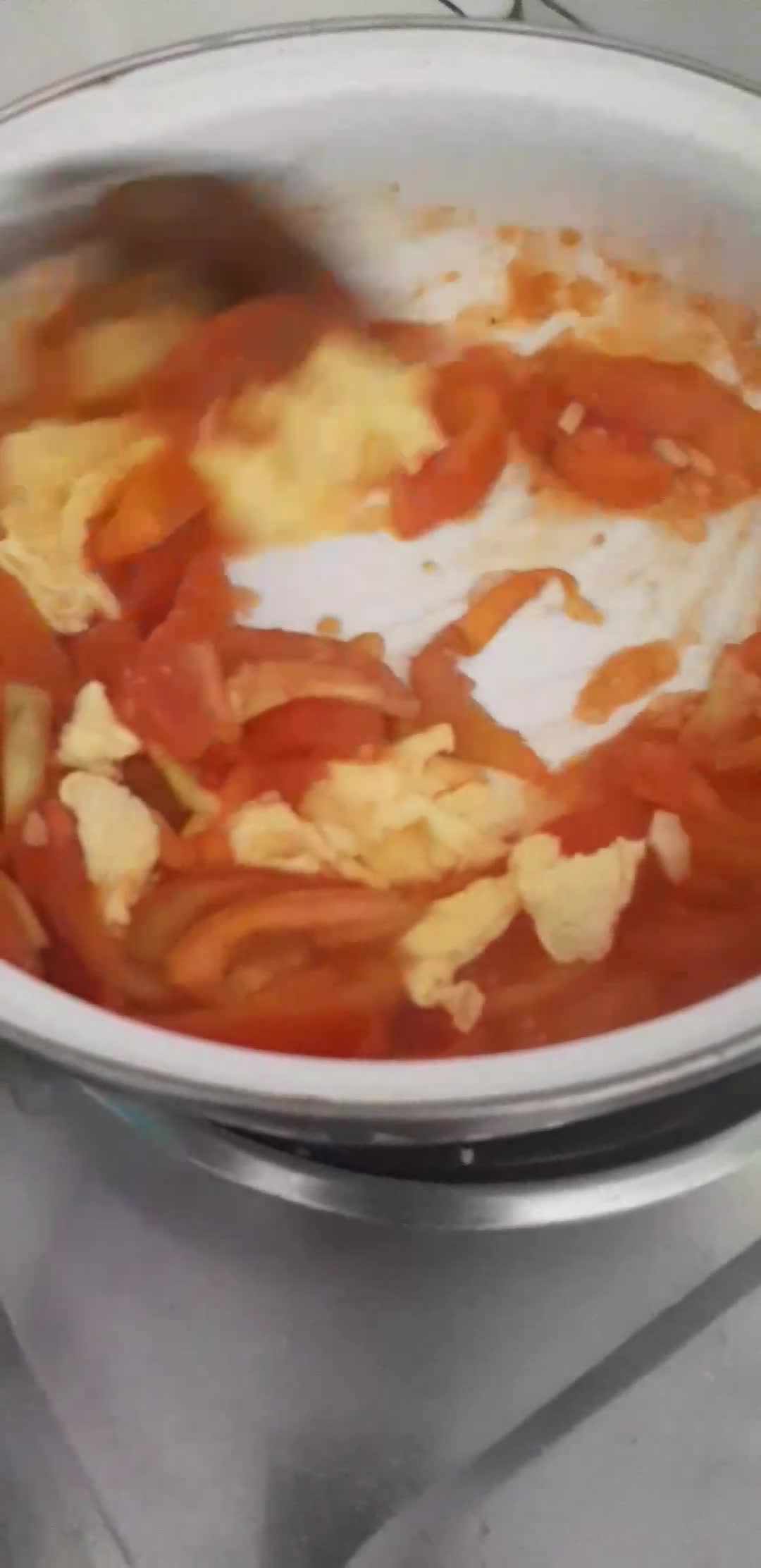 Foto langkah ke 2 dari resep 102. Tumis Tomat Telur.