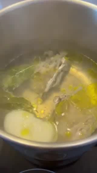 Foto del paso 2 de la receta: Pescadilla (o merluza) a la gallega con patatas de Sanlucar