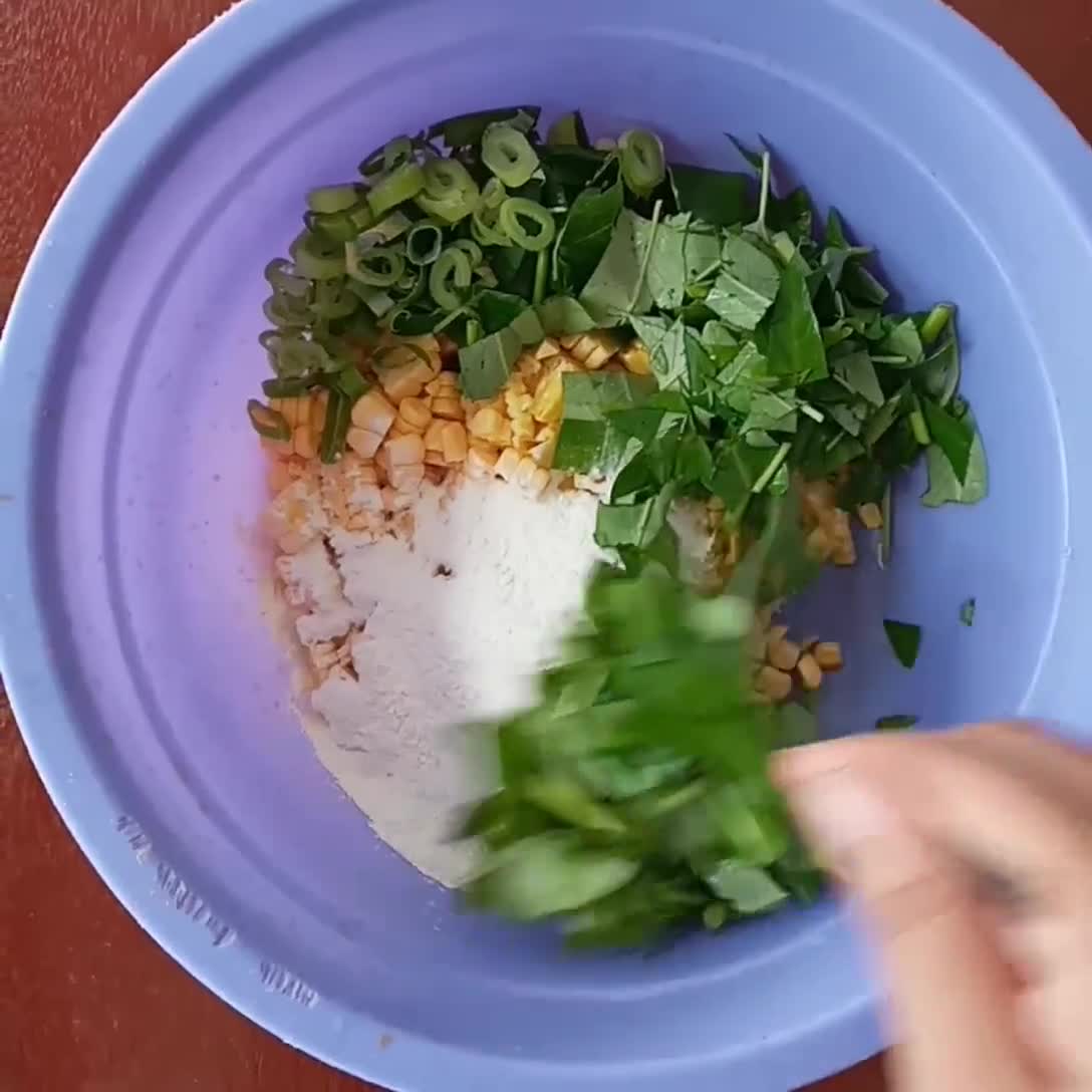 Foto langkah ke 1 dari resep Bakwan Jagung Kangkung.