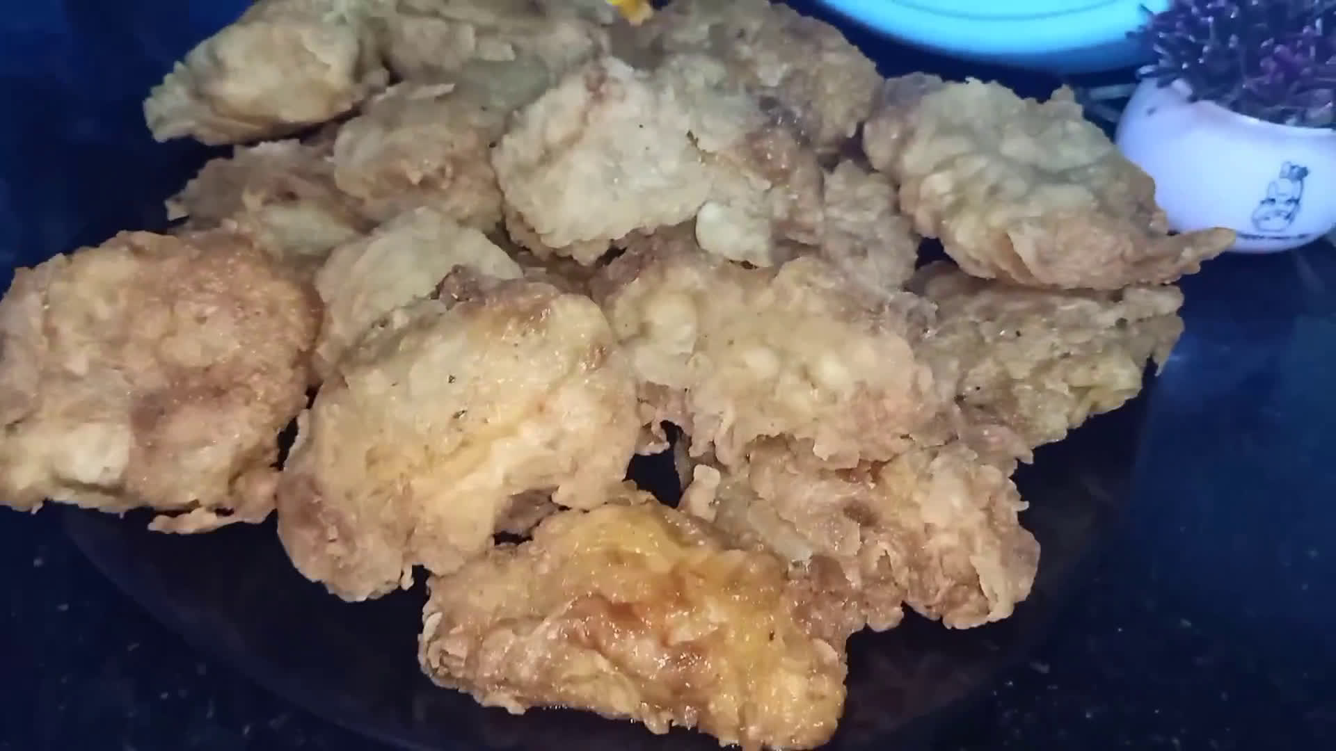 صورة لخطوة 3 من وصفة فيليه سمك مقلي ومقرمش بتتبيلة وطعم لذيذ 😋